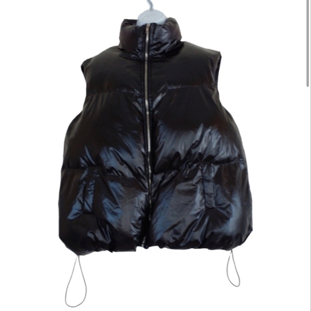 Nasty gal oversized black high shine wet look winter puffer vest size 2-4 NWT